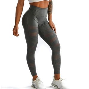 TIL YOU COLLAPSE EFFORTLESS ASCEND LEGGINGS